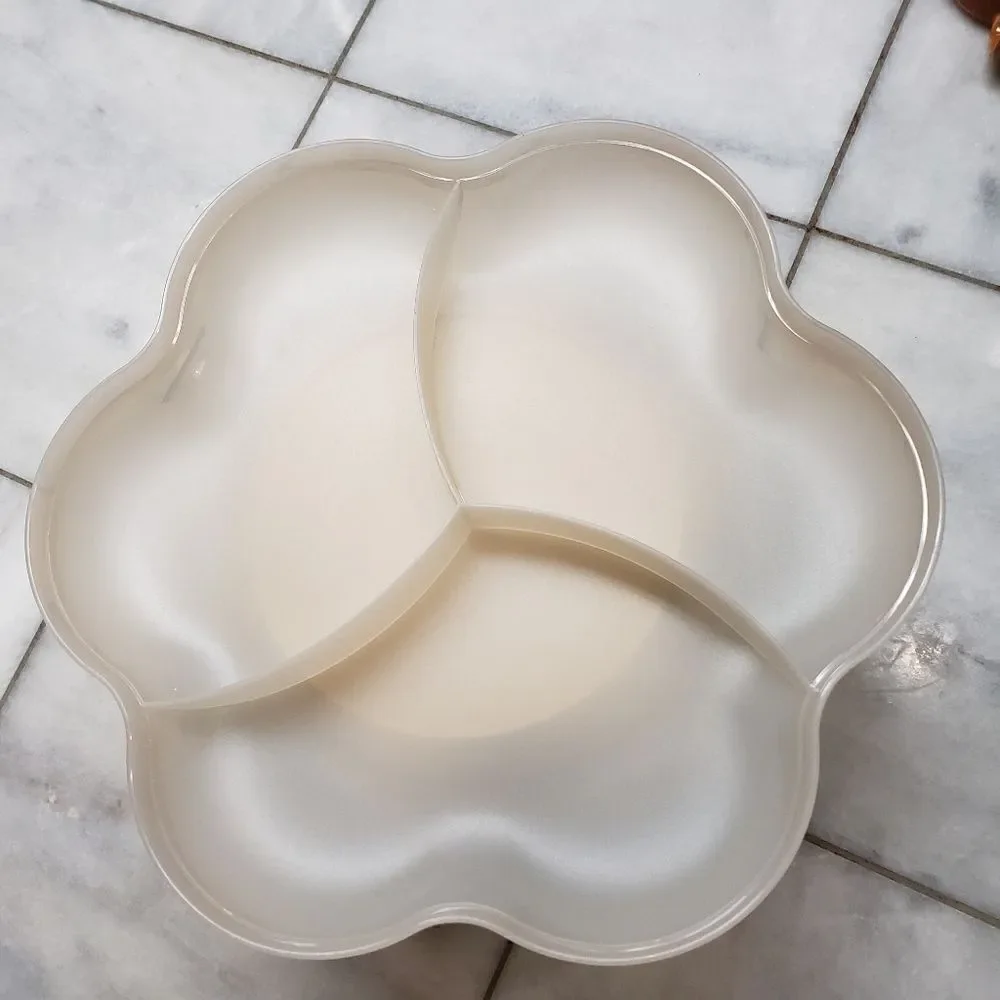 Vintage Tupperware Chip 'n Dip Serving Bowl w/ Tray ~ 1.5 Gal/5.6L Cream